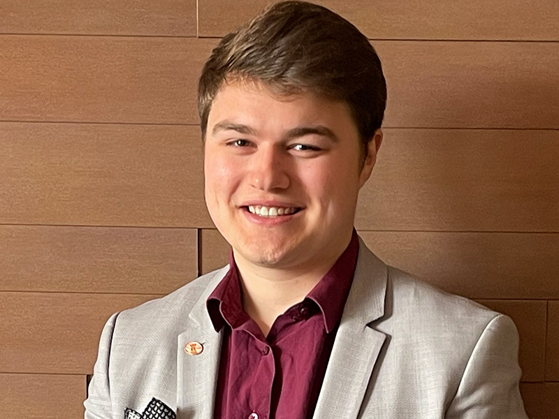 Jakob Biewald; Versicherungs - & Investmentmakler in Ausbildung